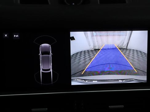 Used 2021 Porsche Cayenne image 16