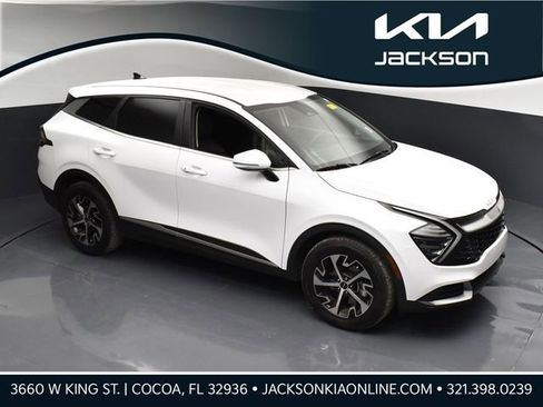 Used 2025 Kia Sportage EX FWD image 1