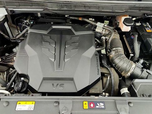 Used 2025 Kia Carnival SX w/ SX Dark Edition Package FWD image 29