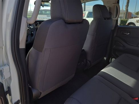 Certified 2025 Nissan Frontier SV w/ SV Convenience Package image 9