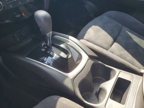 Used 2016 Nissan Rogue S w/ Appearance Package image 25