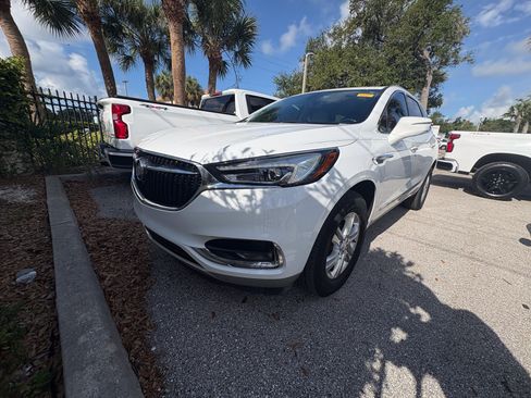 Used 2021 Buick Enclave Essence w/ Trailering Package, 5000 lbs. FWD image 3