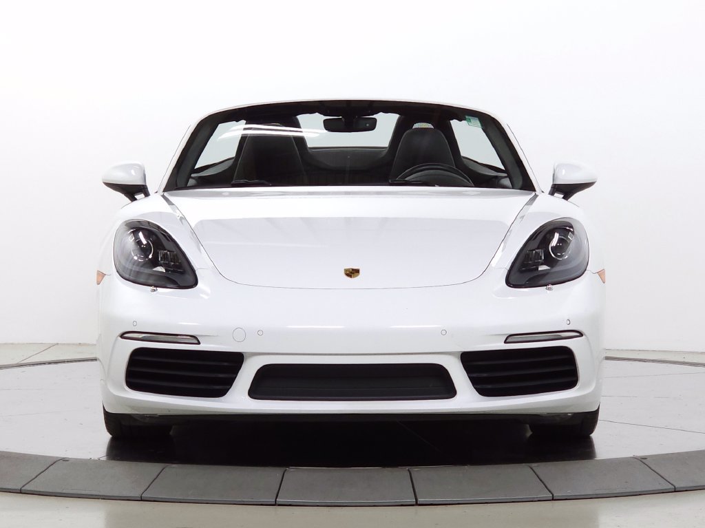 Used 2019 Porsche 718 Boxster RWD image 2