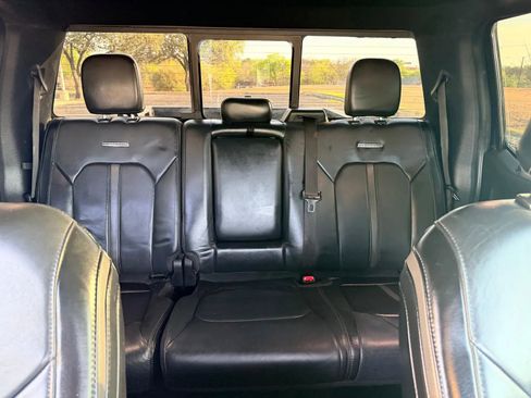Used 2017 Ford F250 Platinum w/ Platinum Ultimate Package image 25