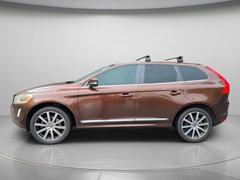 Used 2016 Volvo XC60 T5 Platinum w/ Climate Package FWD image 3