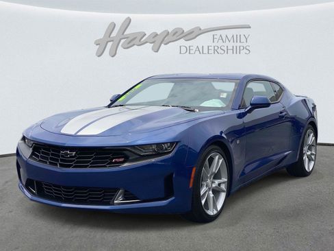 Used 2021 Chevrolet Camaro LT w/ RS Package RWD image 8