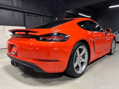 Used 2018 Porsche 718 Cayman S RWD image 17