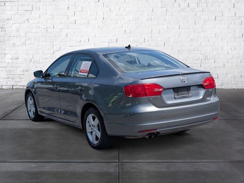 Used 2012 Volkswagen Jetta TDI FWD image 5