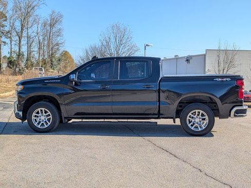 Used 2021 Chevrolet Silverado 1500 LT image 12
