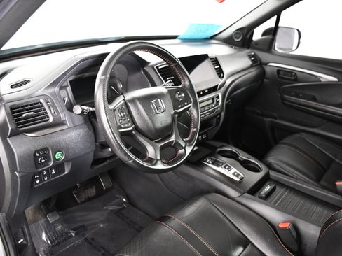 Certified 2023 Honda Passport TrailSport image 38