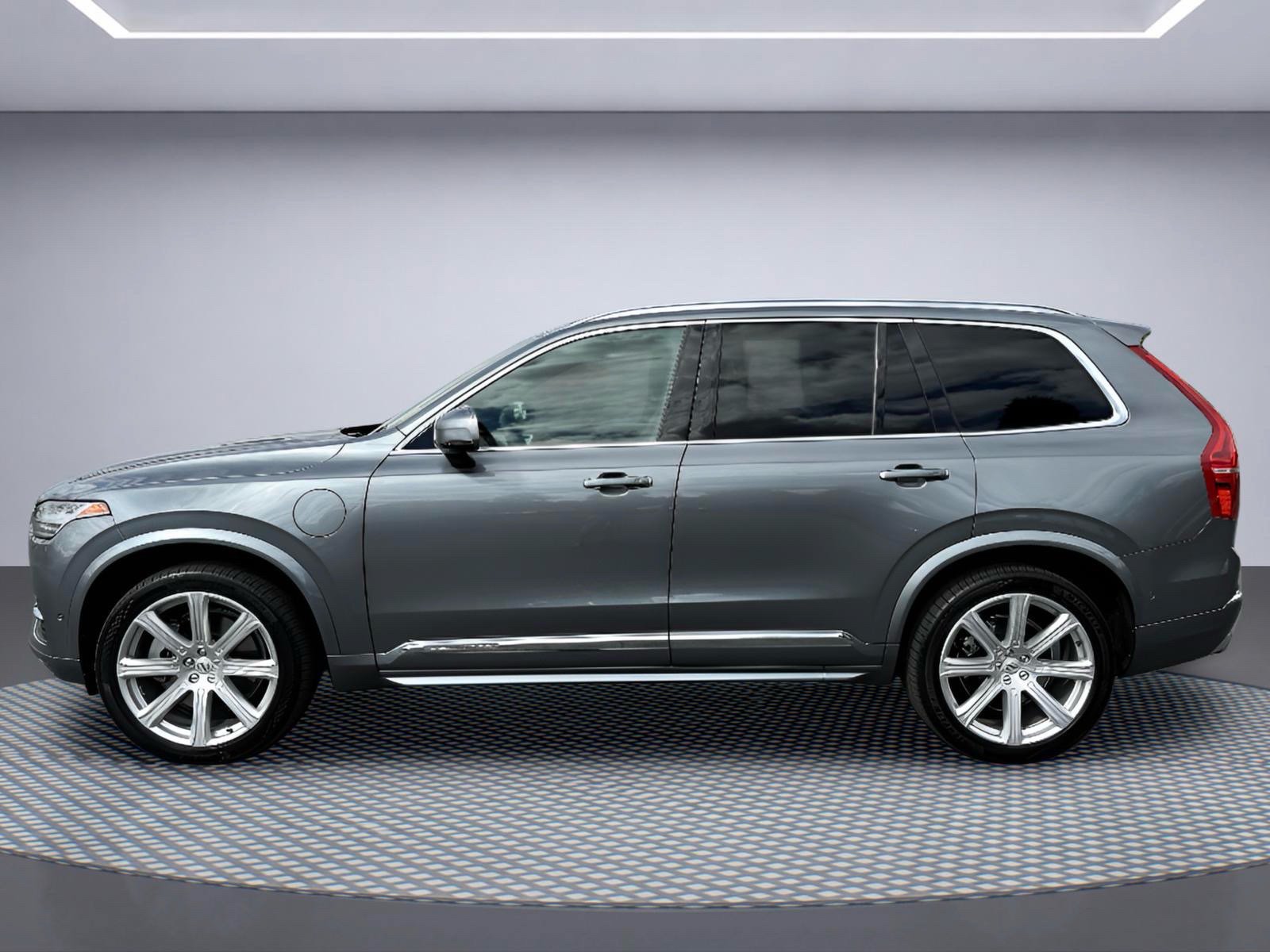 Used 2018 Volvo XC90 T8 Inscription w/ Luxury Package AWD/4WD image 3
