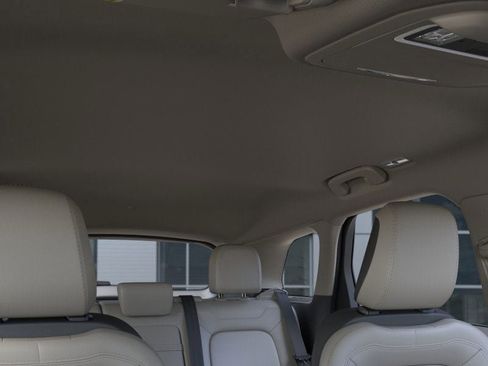 New 2026 Lincoln Corsair Premiere image 22