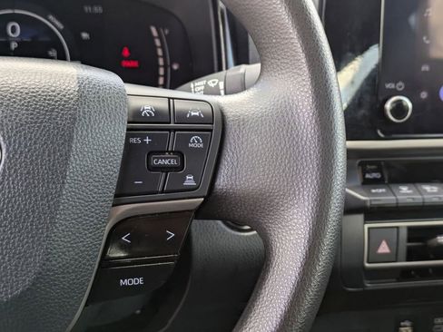 Used 2025 Toyota Camry LE image 21