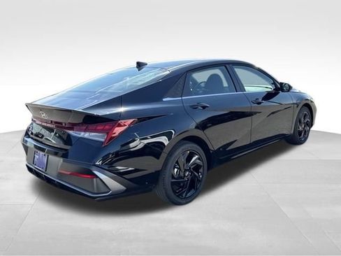 New 2026 Hyundai Elantra SEL Sport Premium FWD image 5