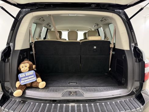 Used 2021 Nissan Armada SV image 8