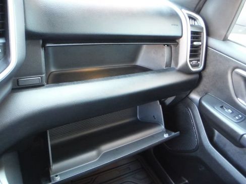 Used 2023 RAM 1500 Big Horn AWD/4WD image 47