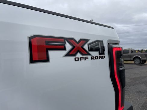 Used 2022 Ford F250 Lariat w/ Lariat Ultimate Package image 25