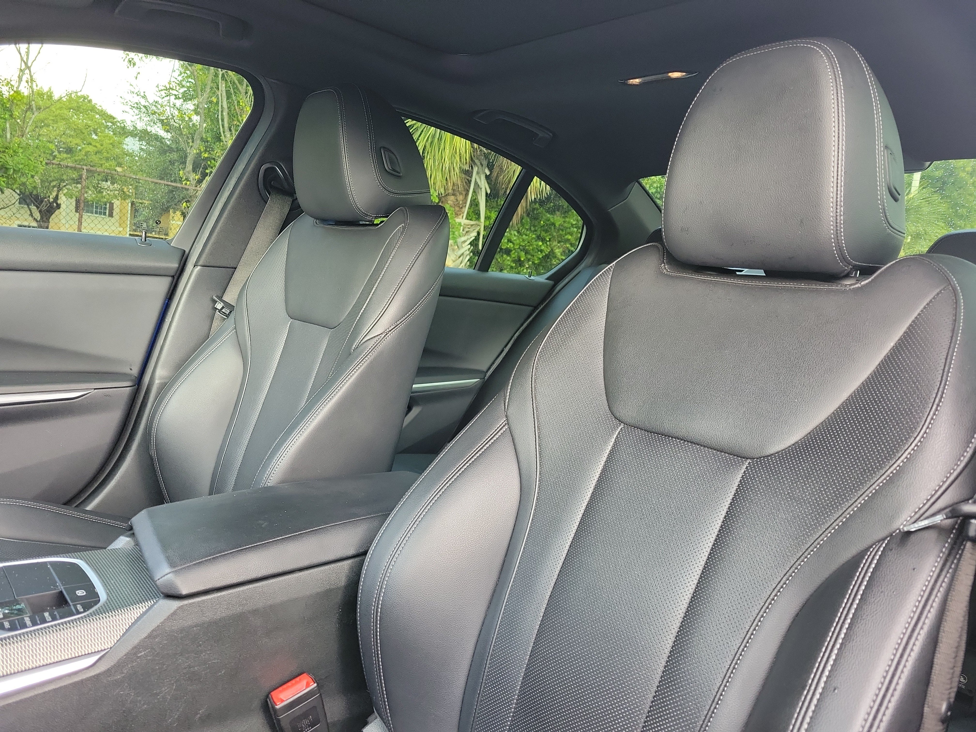 Used 2022 BMW 330i Sedan w/ M Sport Package RWD image 21