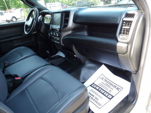 Used 2022 RAM 3500 Tradesman w/ Chrome Appearance Group AWD/4WD image 40