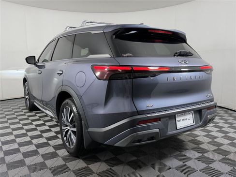 Used 2023 INFINITI QX60 Sensory w/ Cargo Package AWD/4WD image 4
