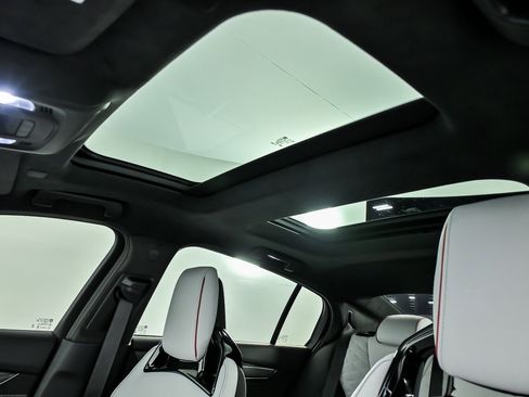 Used 2024 Cadillac CT5 V Blackwing w/ Driver Assist Package image 23