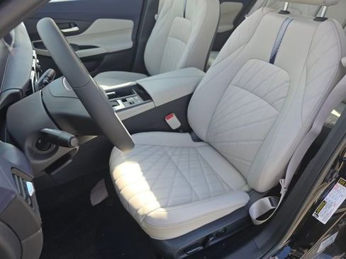 New 2026 Nissan Sentra SL w/ Floor Mat Package FWD image 24