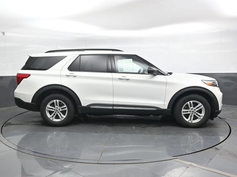 Used 2020 Ford Explorer XLT w/ Equipment Group 202A AWD/4WD image 5