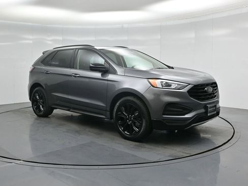 Certified 2022 Ford Edge SE w/ Black Appearance Package image 25