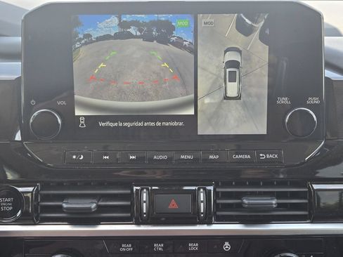 Used 2025 Nissan Pathfinder SL FWD image 7