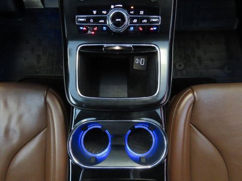 Used 2021 Lincoln Nautilus Reserve w/ Monochromatic Package image 13