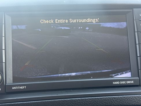 Used 2018 Dodge Grand Caravan SE w/ Rear Park Assist Package FWD image 13