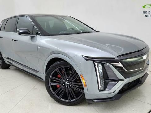 Used 2026 Cadillac Lyriq V AWD/4WD image 1