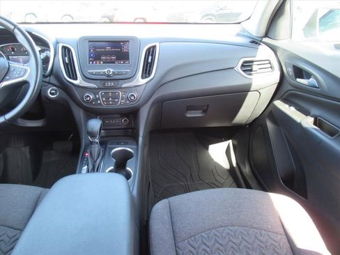 Used 2022 Chevrolet Equinox LT FWD image 13
