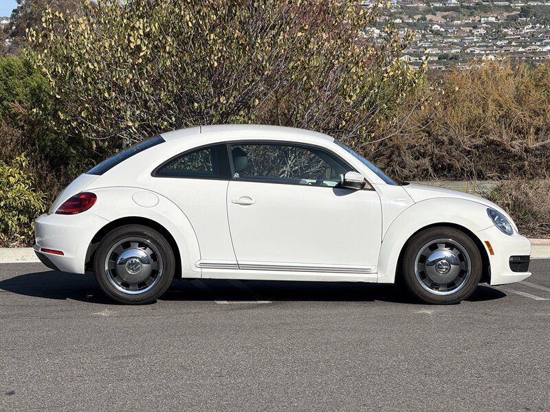 Used 2012 Volkswagen Beetle 2.5 FWD image 7