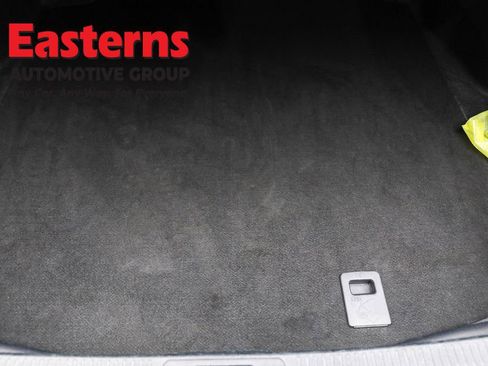 Used 2024 Toyota Camry SE image 9