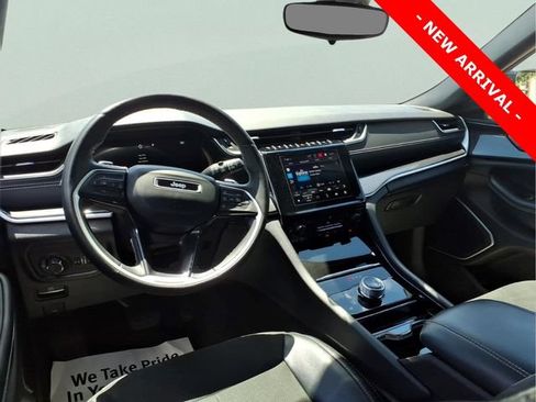 Used 2021 Jeep Grand Cherokee L Laredo AWD/4WD image 9