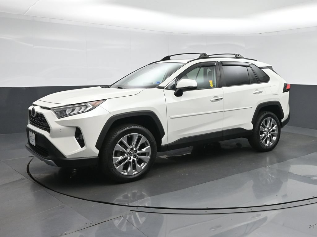 Used 2019 Toyota RAV4 Limited w/ Carpet Mat Package AWD/4WD image 3