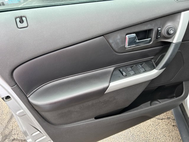 Used 2013 Ford Edge SE FWD image 27