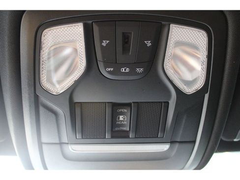 Used 2020 RAM 1500 Big Horn image 33