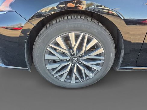 Used 2023 Nissan Altima 2.5 SV image 13