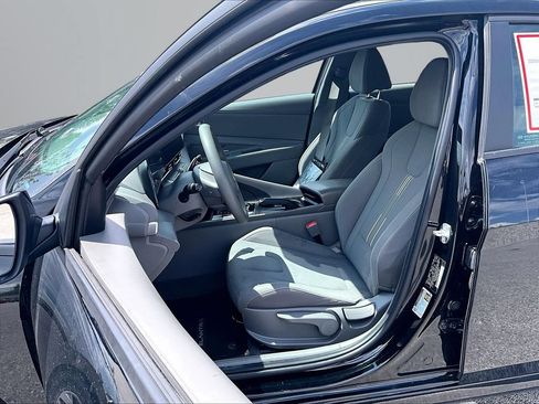 Used 2024 Hyundai Elantra SEL FWD image 24