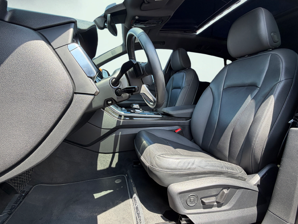 Used 2019 Audi Q8 Premium Plus w/ Premium Plus AWD/4WD image 50