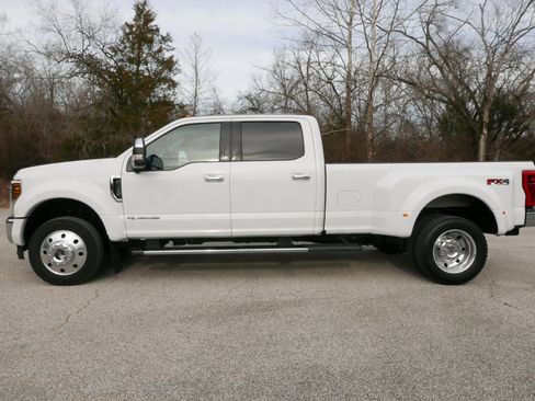 Used 2019 Ford F450 XLT w/ XLT Premium Package image 2