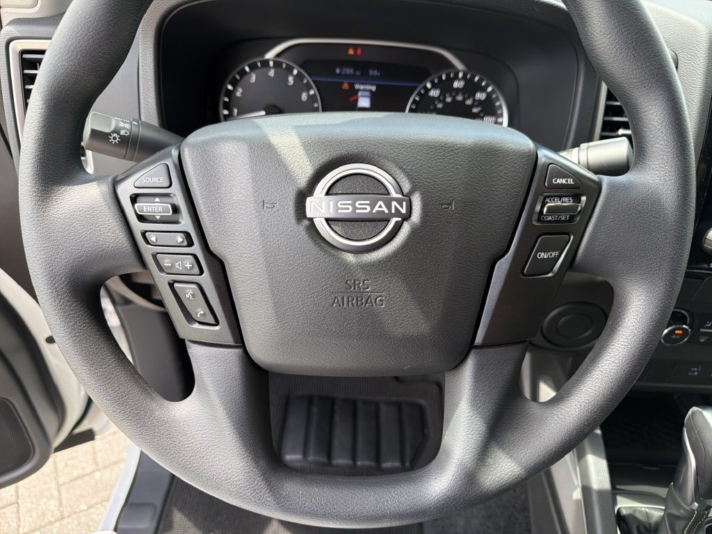 Used 2024 Nissan Frontier SV w/ Tow Package RWD image 28