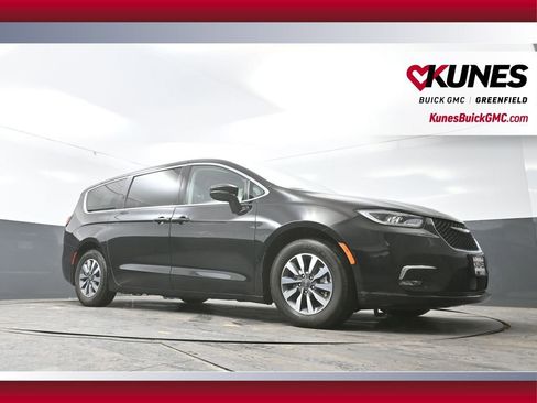 Used 2024 Chrysler Pacifica Limited FWD image 48