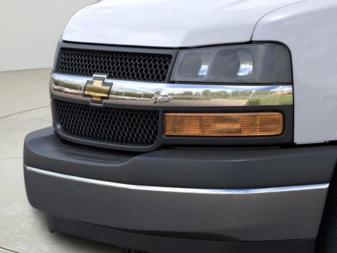 New 2025 Chevrolet Express 3500 w/ Power Convenience Package RWD image 29