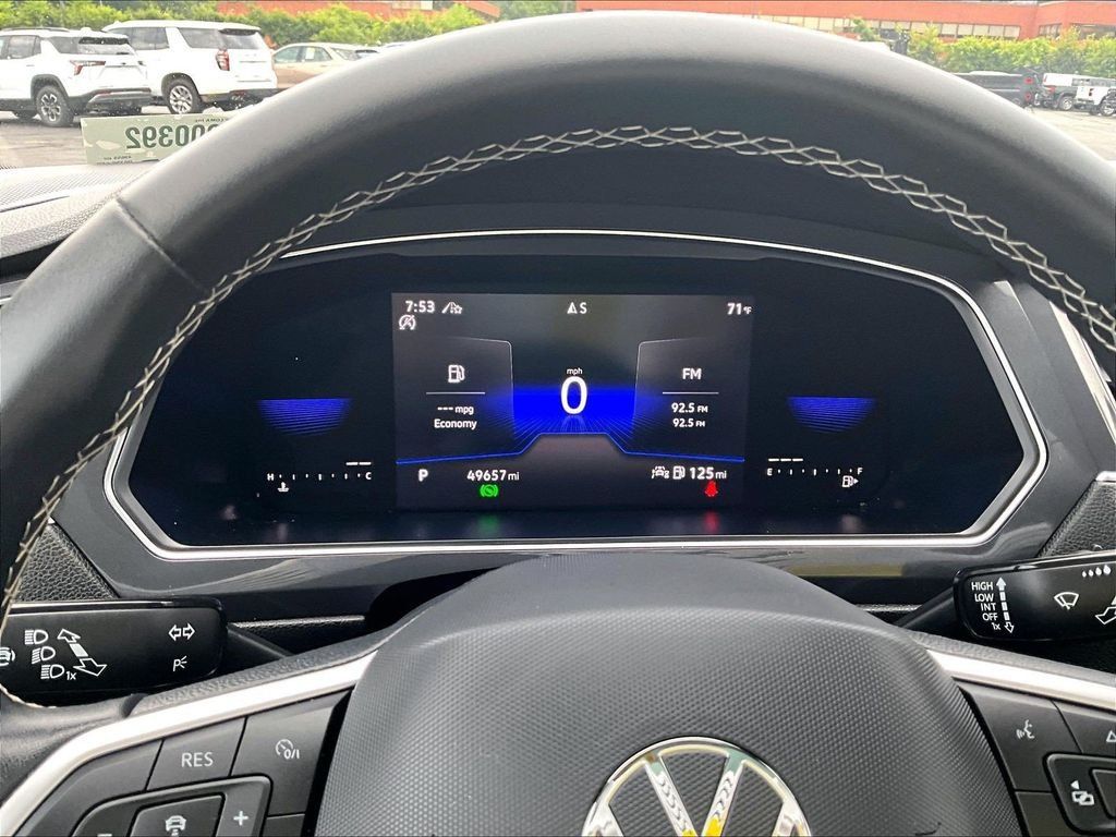 Used 2023 Volkswagen Tiguan SE AWD/4WD image 25