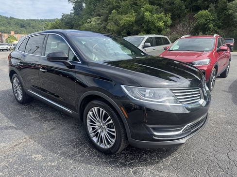Used 2017 Lincoln MKX Reserve AWD/4WD image 3