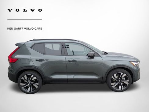 New 2026 Volvo XC40 B5 Ultra w/ Climate Package image 2