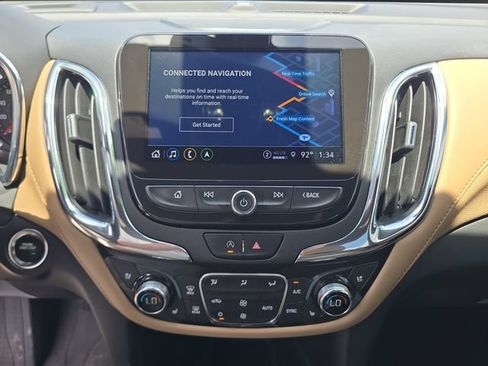 Used 2022 Chevrolet Equinox Premier FWD image 18